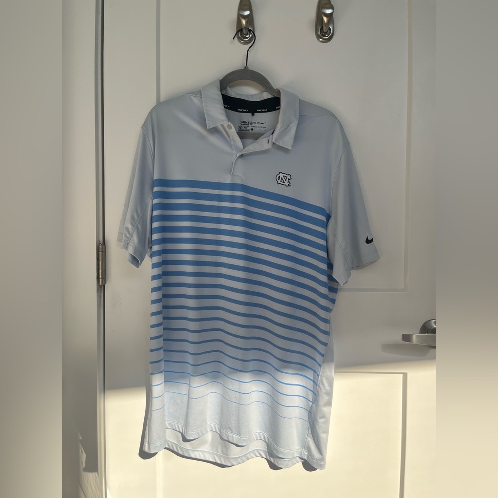 Nike. White Carolina Golf Polo. Dri Fit. Standard Fit. Size L.